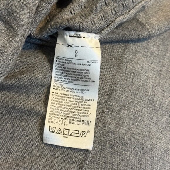 Banana Republic Grey Button Front Crewneck Cardigan Sweater S EUC - Picture 4 of 7